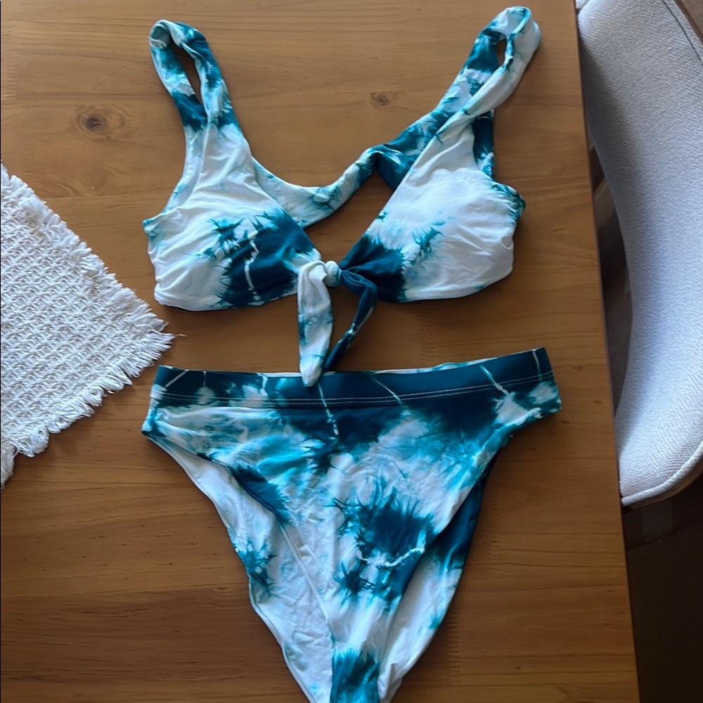 Dippin Daisys Blue and White Tie-Dye Bikini Set
